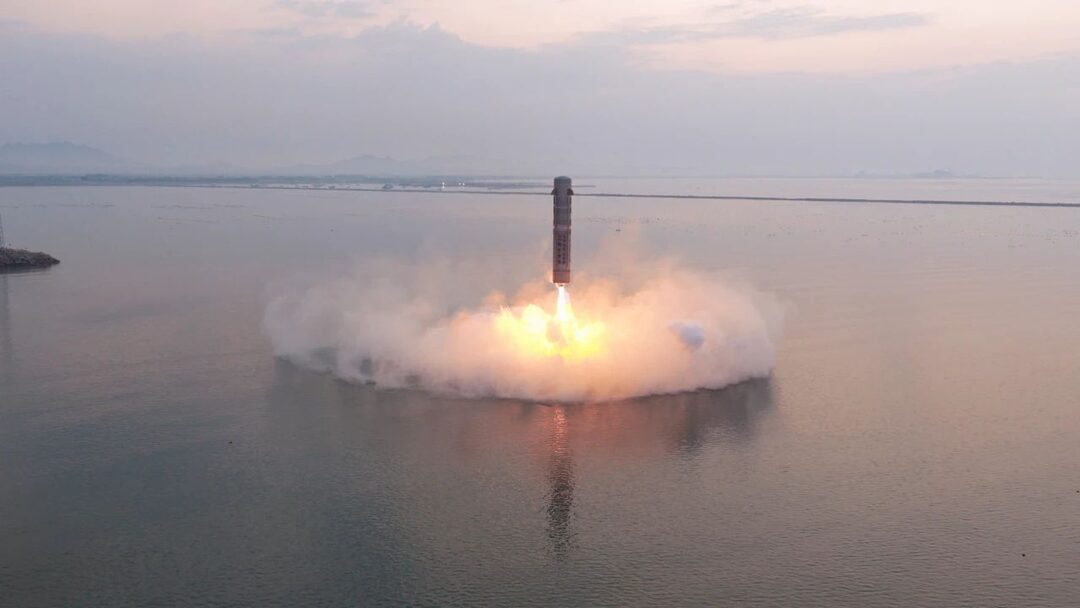 Китай успішно випробував багаторазову космічну ракету