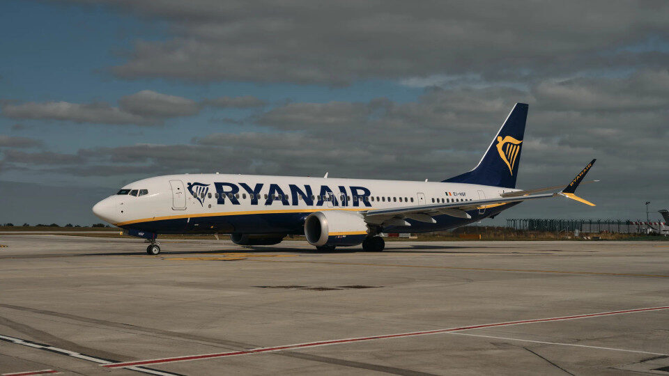 Ryanair вводить штрафи за порушення правил поведінки пасажирів