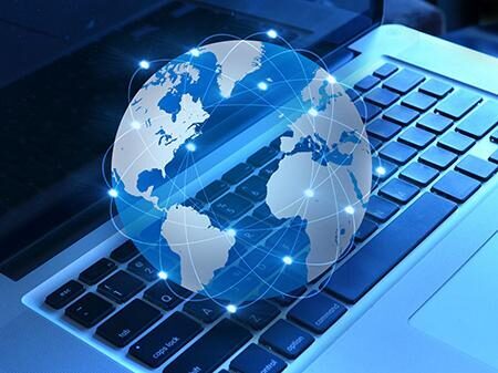 Український ІТ-ринок праці зростає: вакансії та зарплати